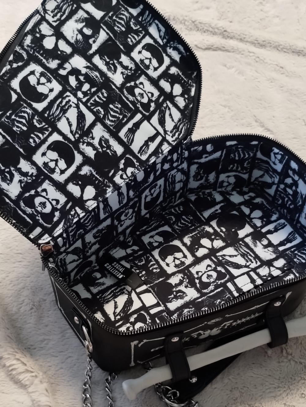 Social Collision Coffin Handbag - Picture 5 of 6